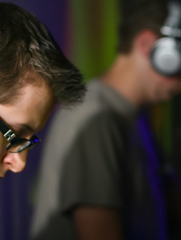 Nightlife photography ﻿﻿Separator ﻿﻿ Bunny Love with Lady foursquare at the Pink Door April 19th, 2008 Louisville, KY USA ﻿﻿Separator ﻿﻿ Photos by Louisville KY photographer Beachmonkey