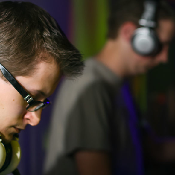 Nightlife photography ﻿﻿Separator ﻿﻿ Bunny Love with Lady foursquare at the Pink Door April 19th, 2008 Louisville, KY USA ﻿﻿Separator ﻿﻿ Photos by Louisville KY photographer Beachmonkey