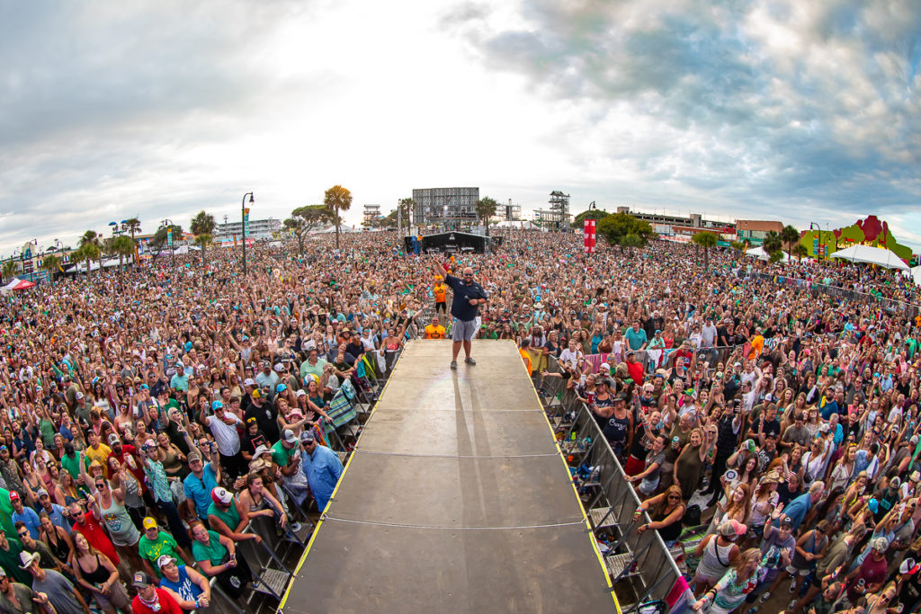 Family crowd photo at CCMF 2021 in Myrtle Beach, SC by Festival photographer Beachmonkey