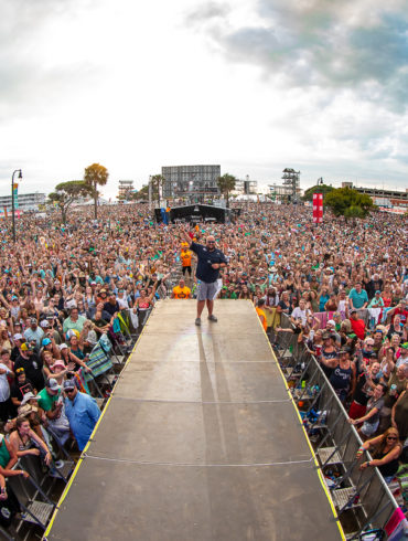 Family crowd photo at CCMF 2021 in Myrtle Beach, SC by Festival photographer Beachmonkey