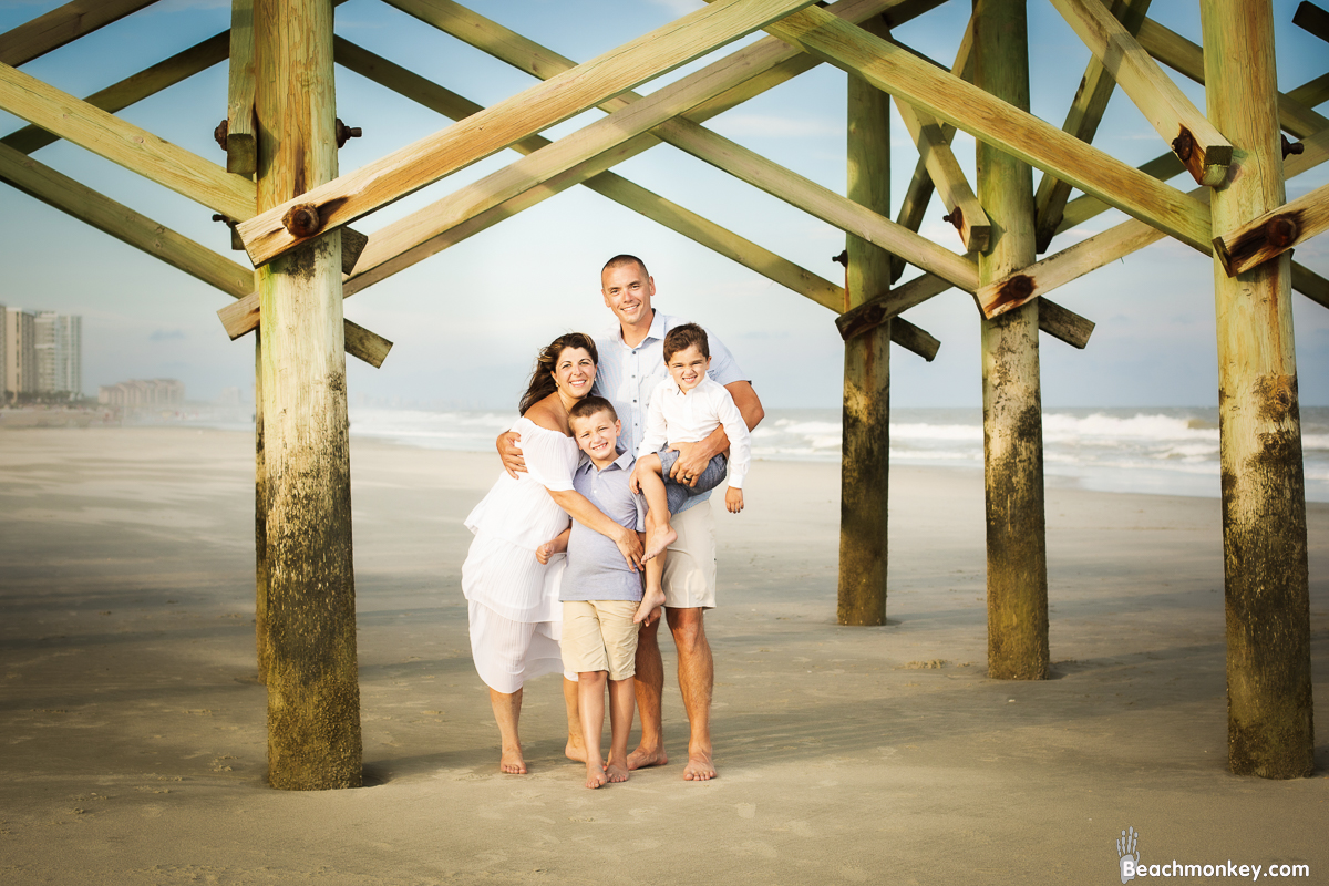 A family Beach photo shoot in Myrtle Beach, SC USA with Kerry's family by Slava of beachmonkey photography, a family photographer on July 18th 2022
