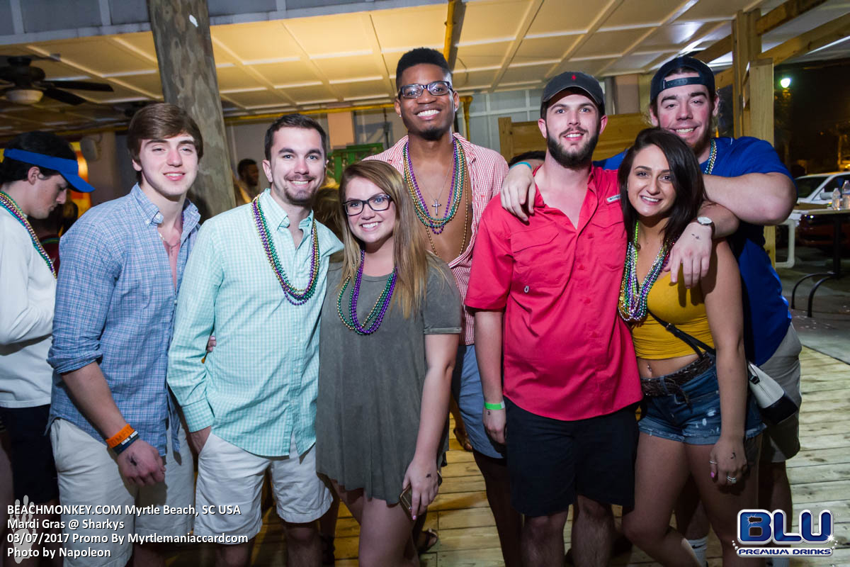 group photo Nightlife photography at Mardi Gras at sharkeys on March 7th, 2017 in Myrtle Beach, SC by Myrtle maniac Card Photos by Myrtle Beach photographer Napoleon