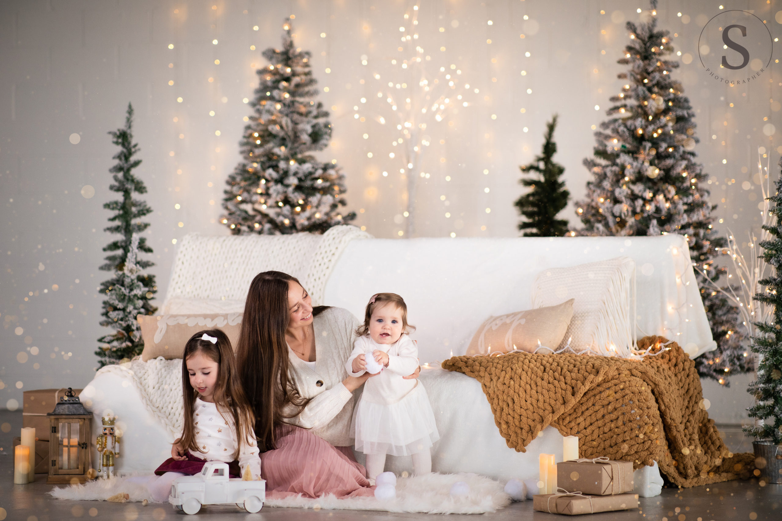 Myrtle Beach Christmas mini session 2022 photo by Myrtle Beach Photographer Slava